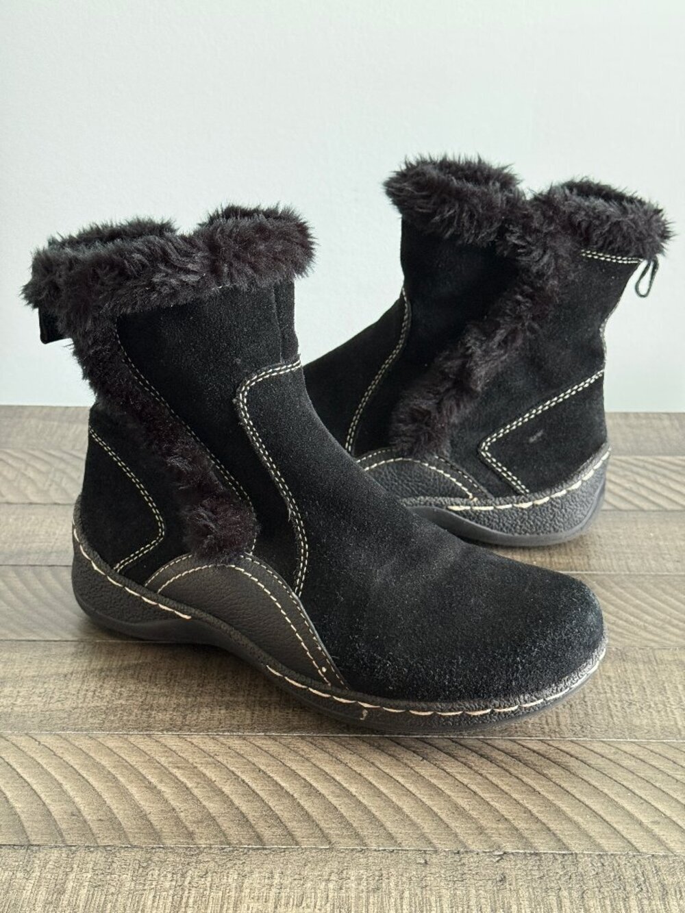 Bare Traps ELLEA Winter Black Suede Booties Faux Fur Lined Size 7M